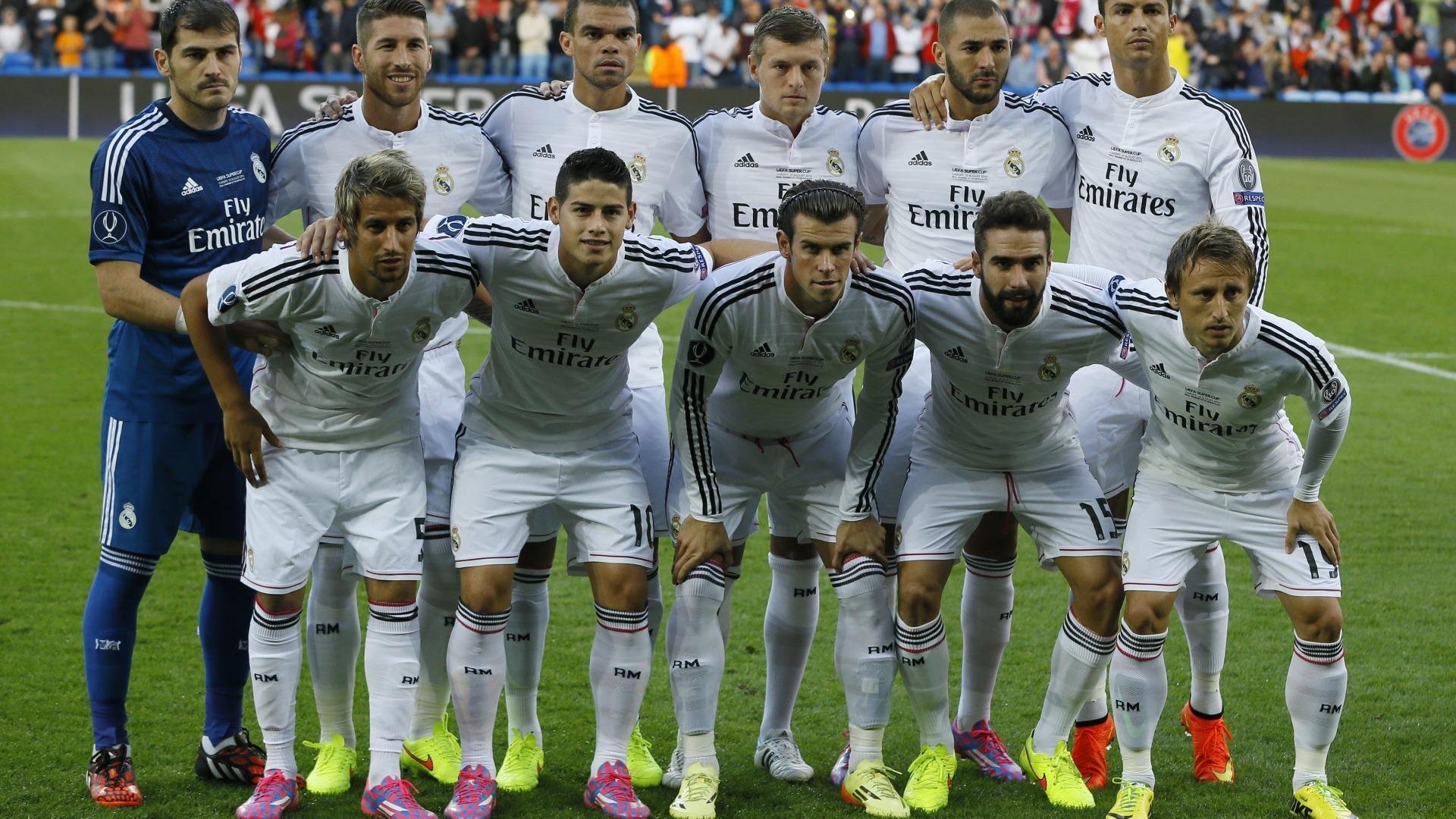 “冠军之路”揭秘：夺冠队伍的背后故事，冠军历程